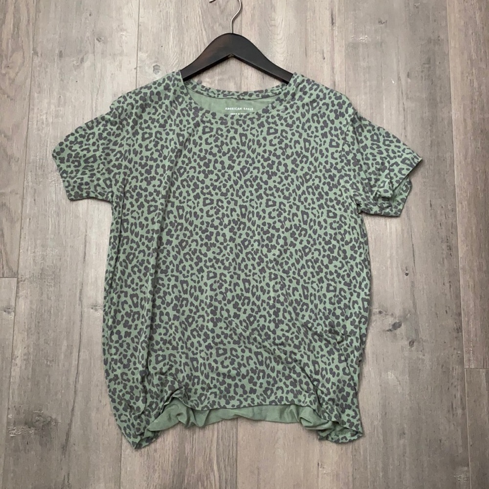 Beautiful women’s American Eagle stretchy top